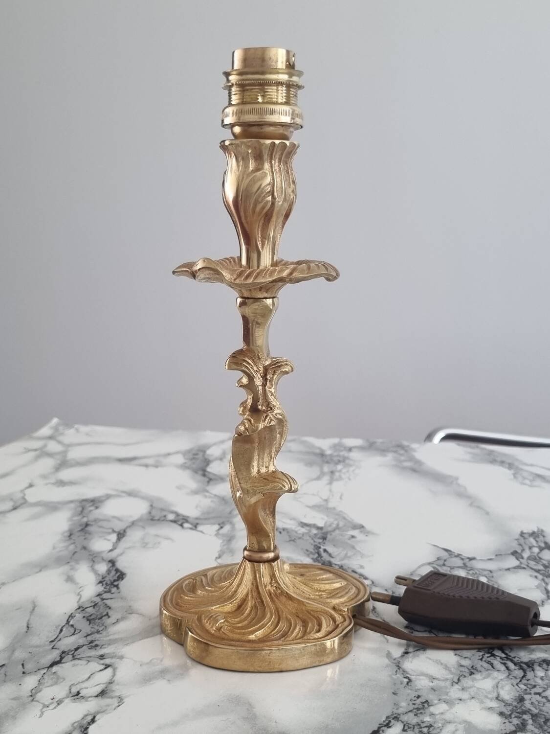 Vintage gold lamp base