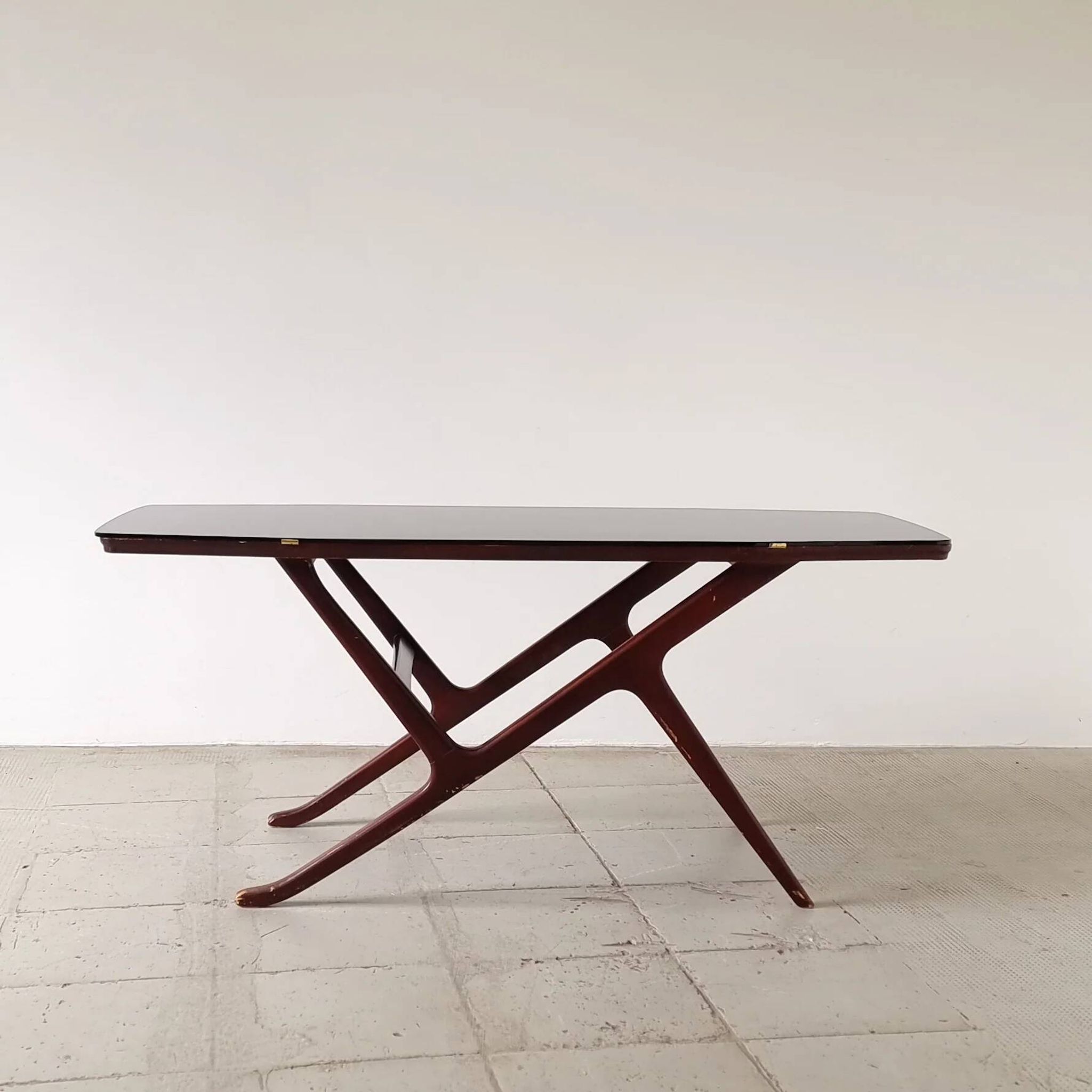 Table basse des années 1950 Ilse Möbel avec plateau en verre noir