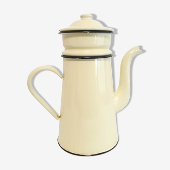 Yellow enamelled sheet metal coffee maker