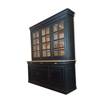 Black and wood bookcase