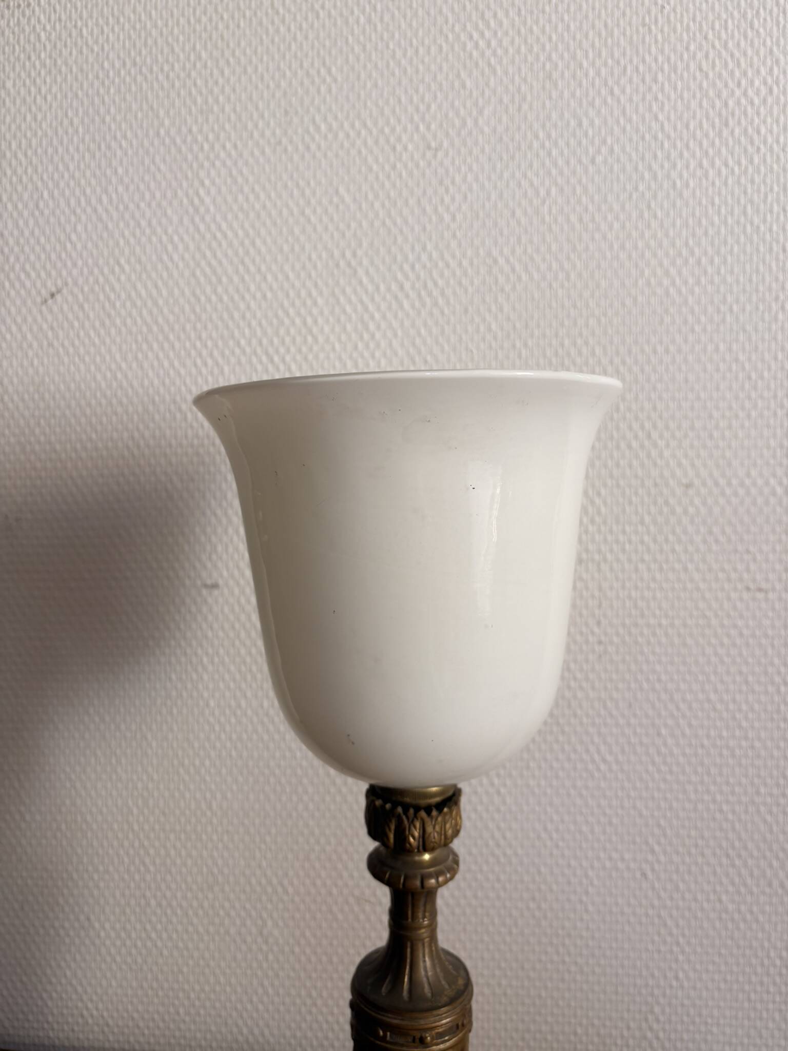 Lampe Bouillotte Style Louis XVI Laiton Doré Tulipe Opaline