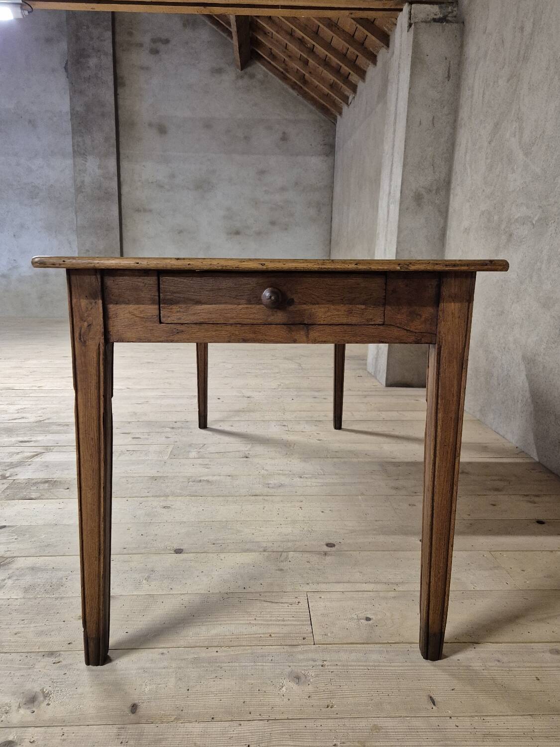 Antique rustic farmhouse table in solid oak, 19th century