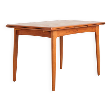 Table extensible par Svend Aage Madsen pour K. Knudsen & Søn