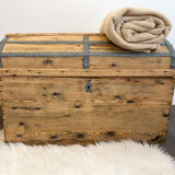 Old trunk restored in wood and zinc rounded top