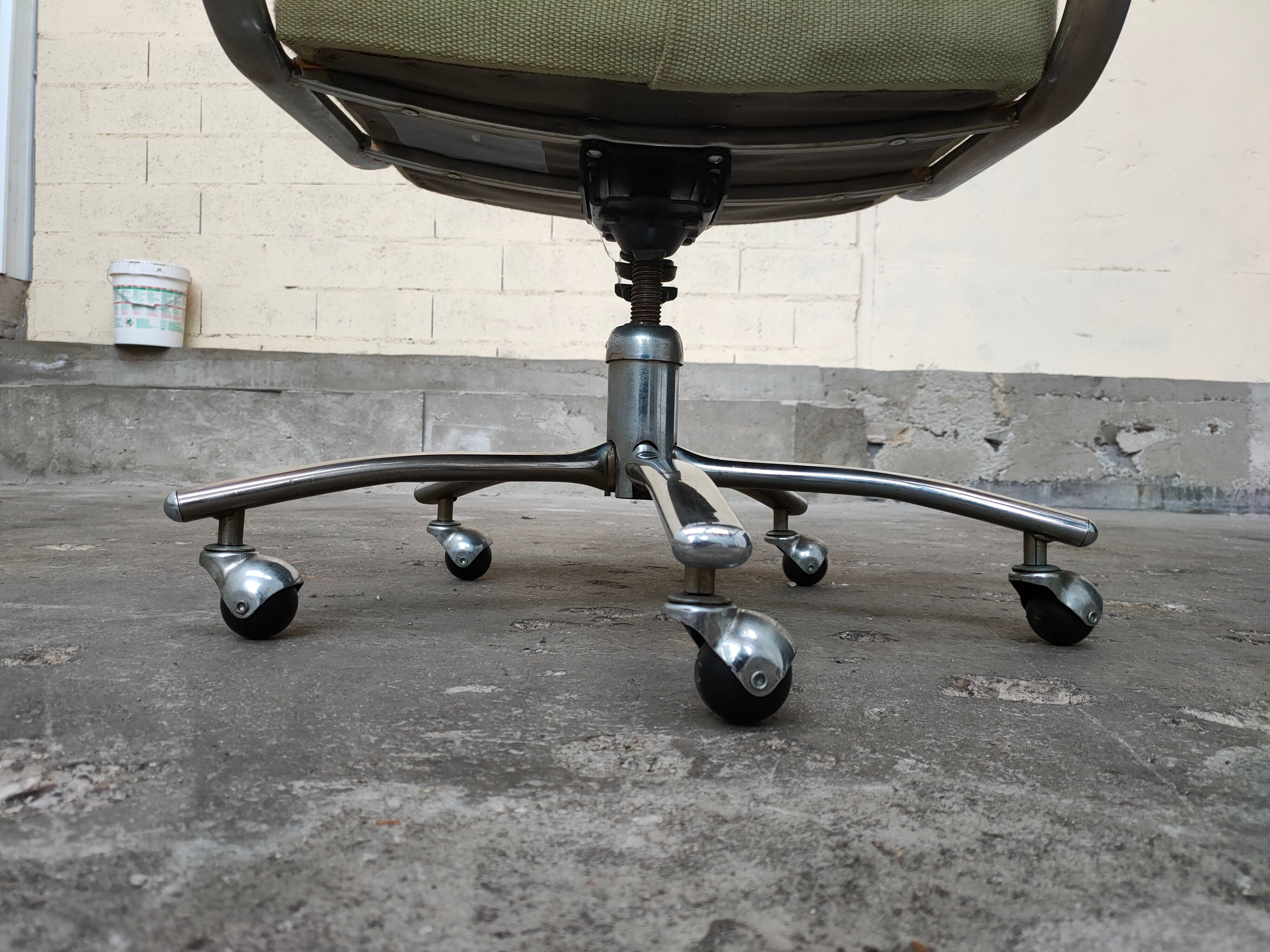 Frank deorner office chair