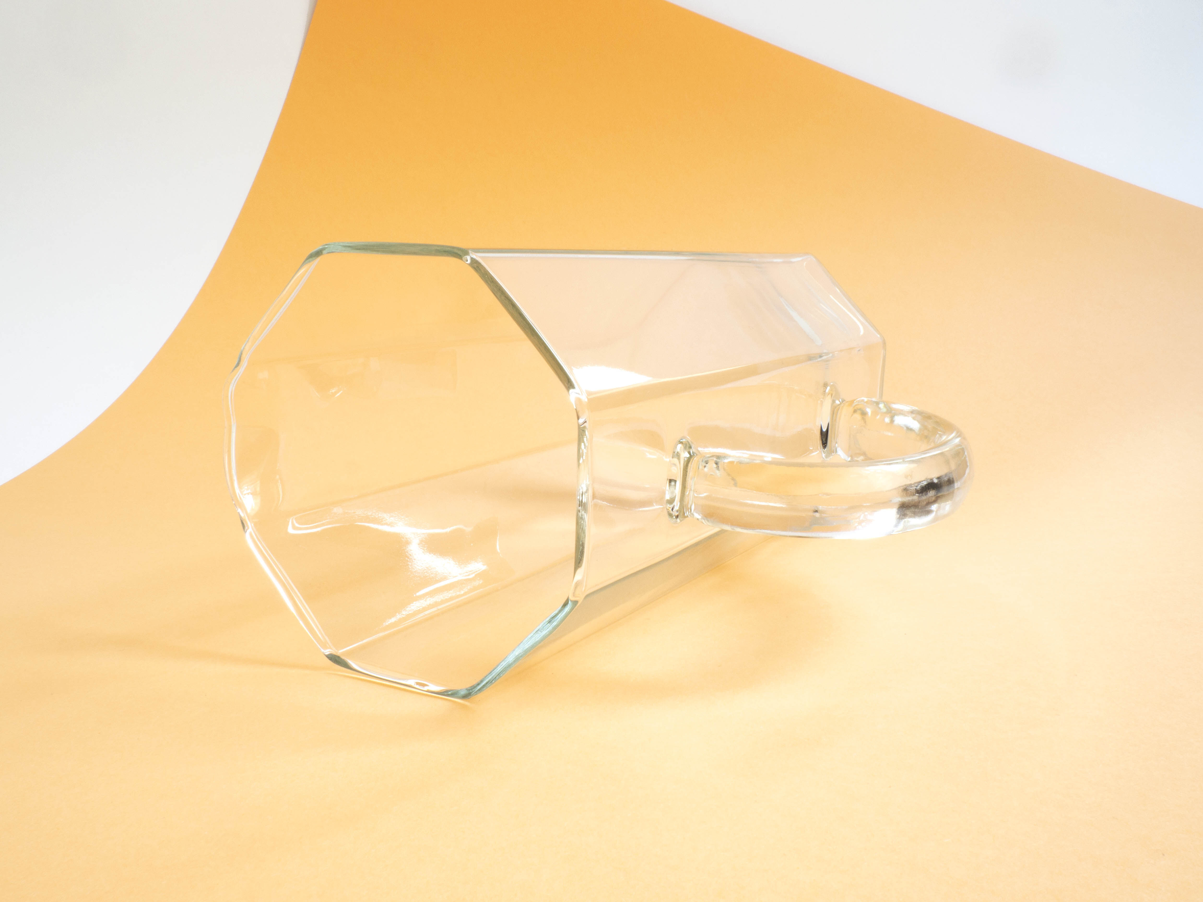 Octagonal carafe octime