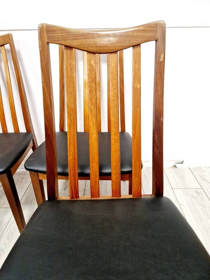 Ensemble de table et chaises GPLAN des années 1950, design d'intérieur.