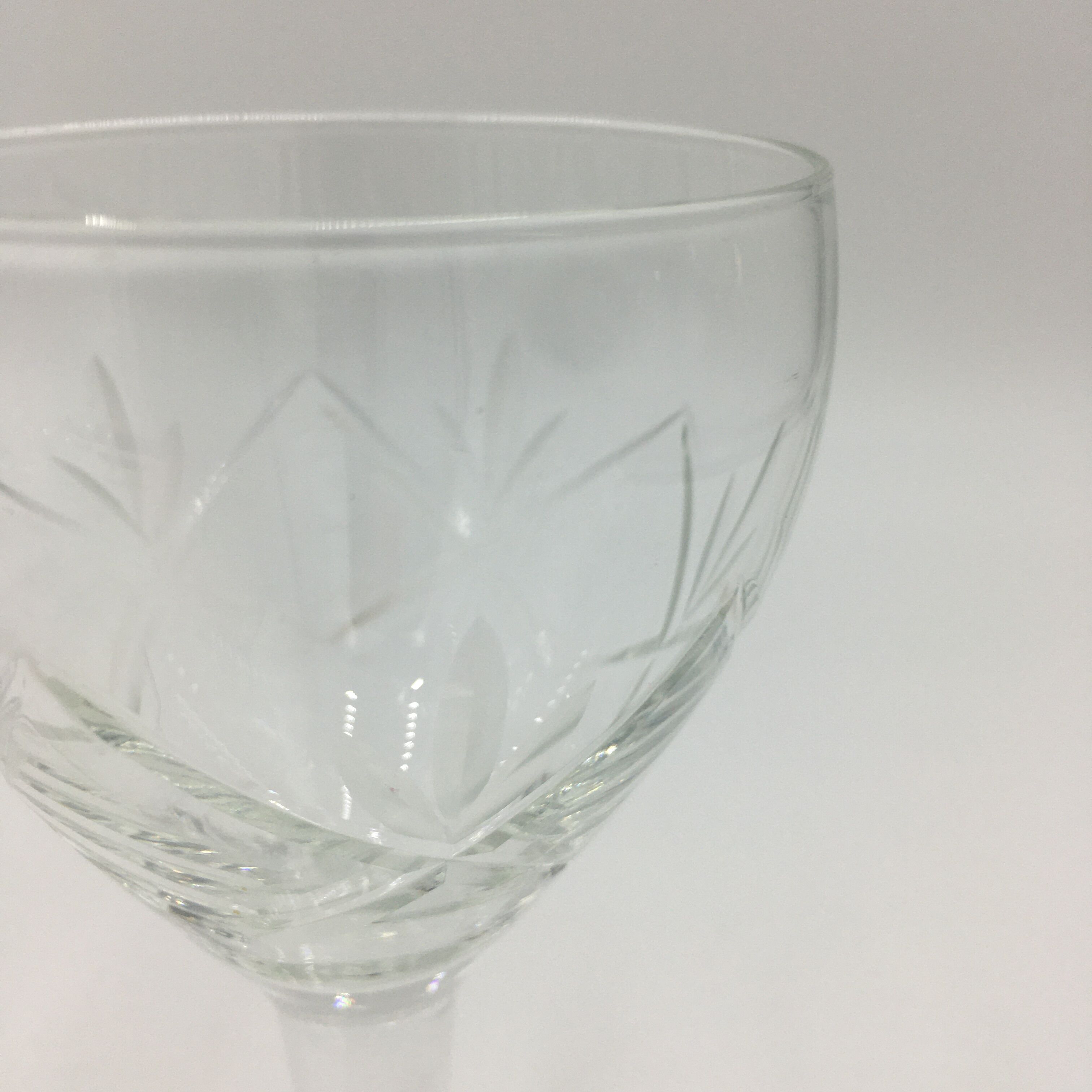 Lot of 7 crystal wine glasses