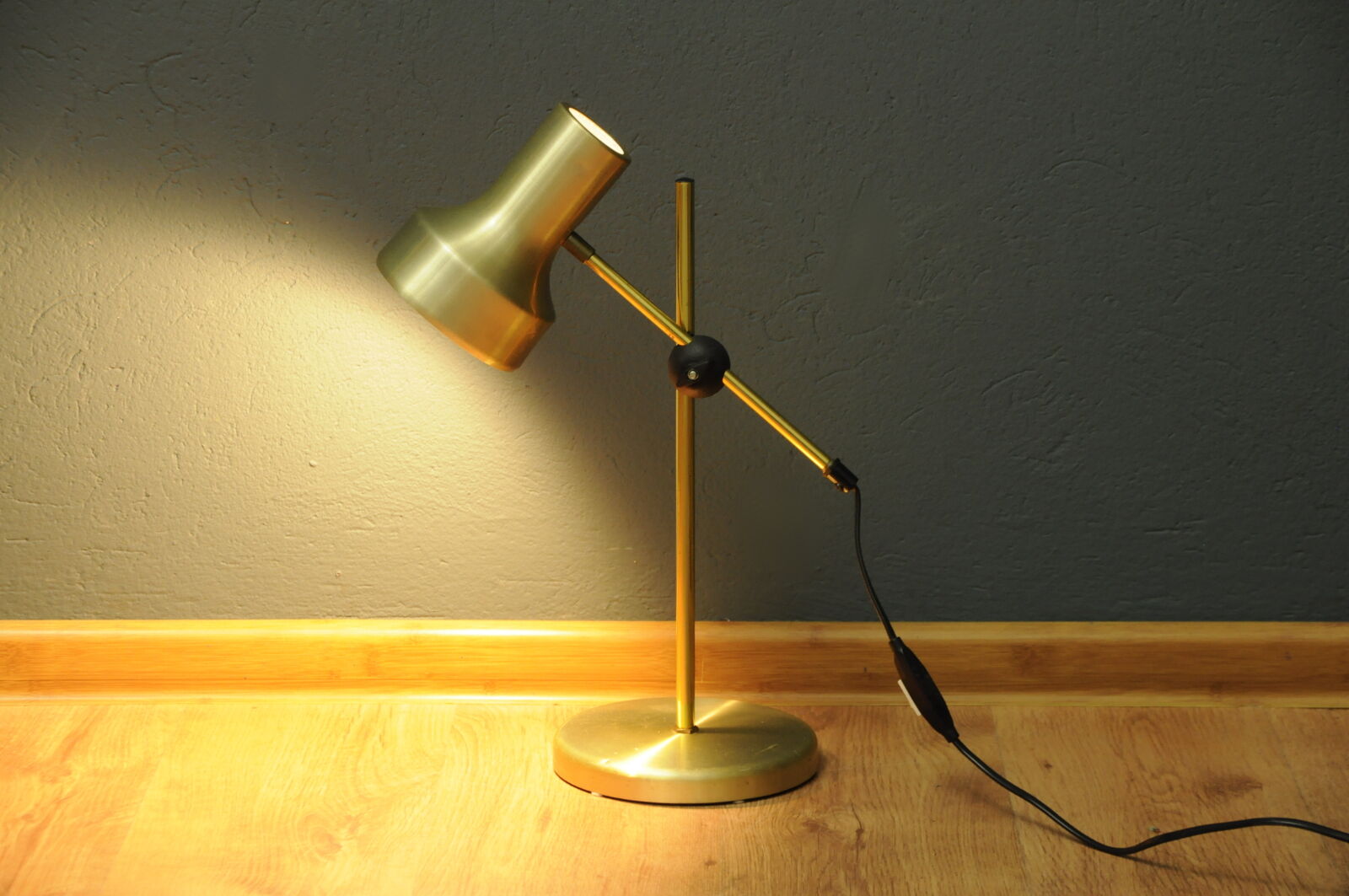 Belid desk lamp