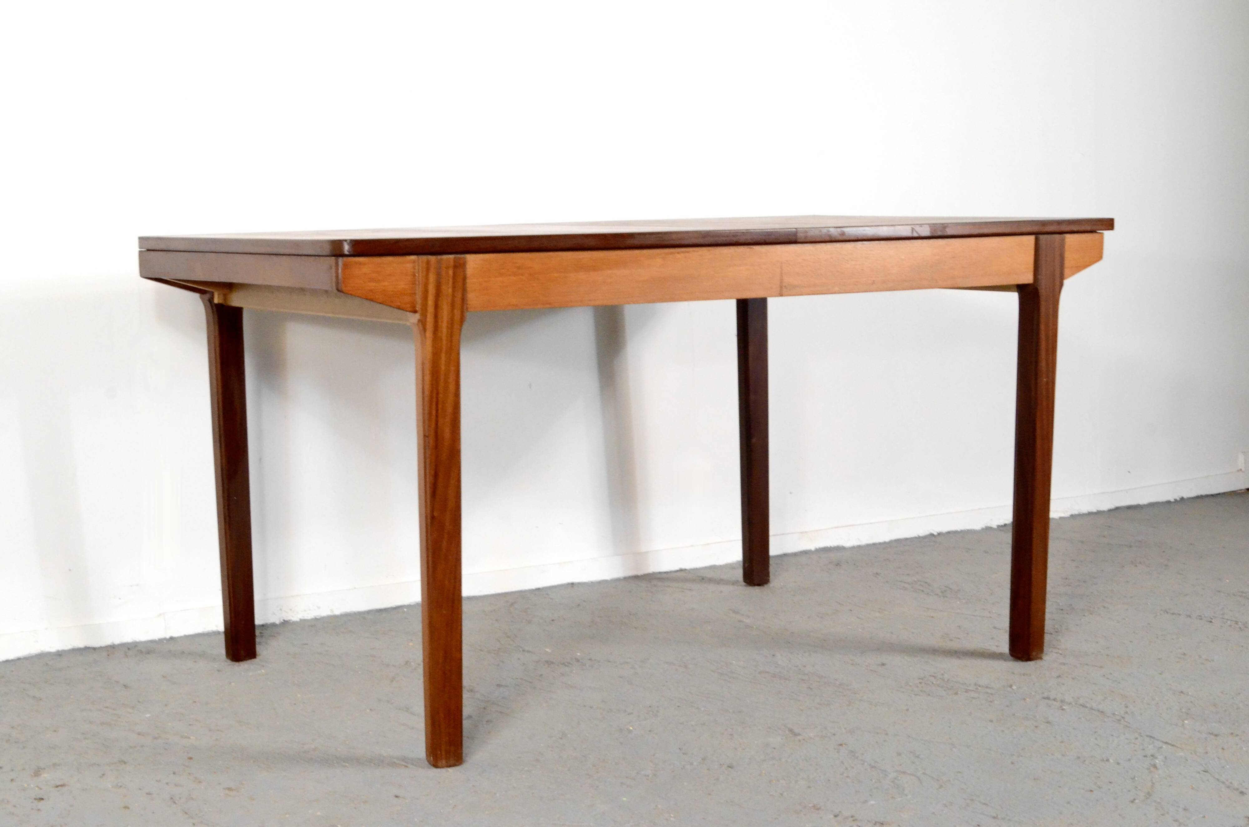 Table extensible Nathan du milieu du siècle en superbe teck. Moderne/Rétro/Danois