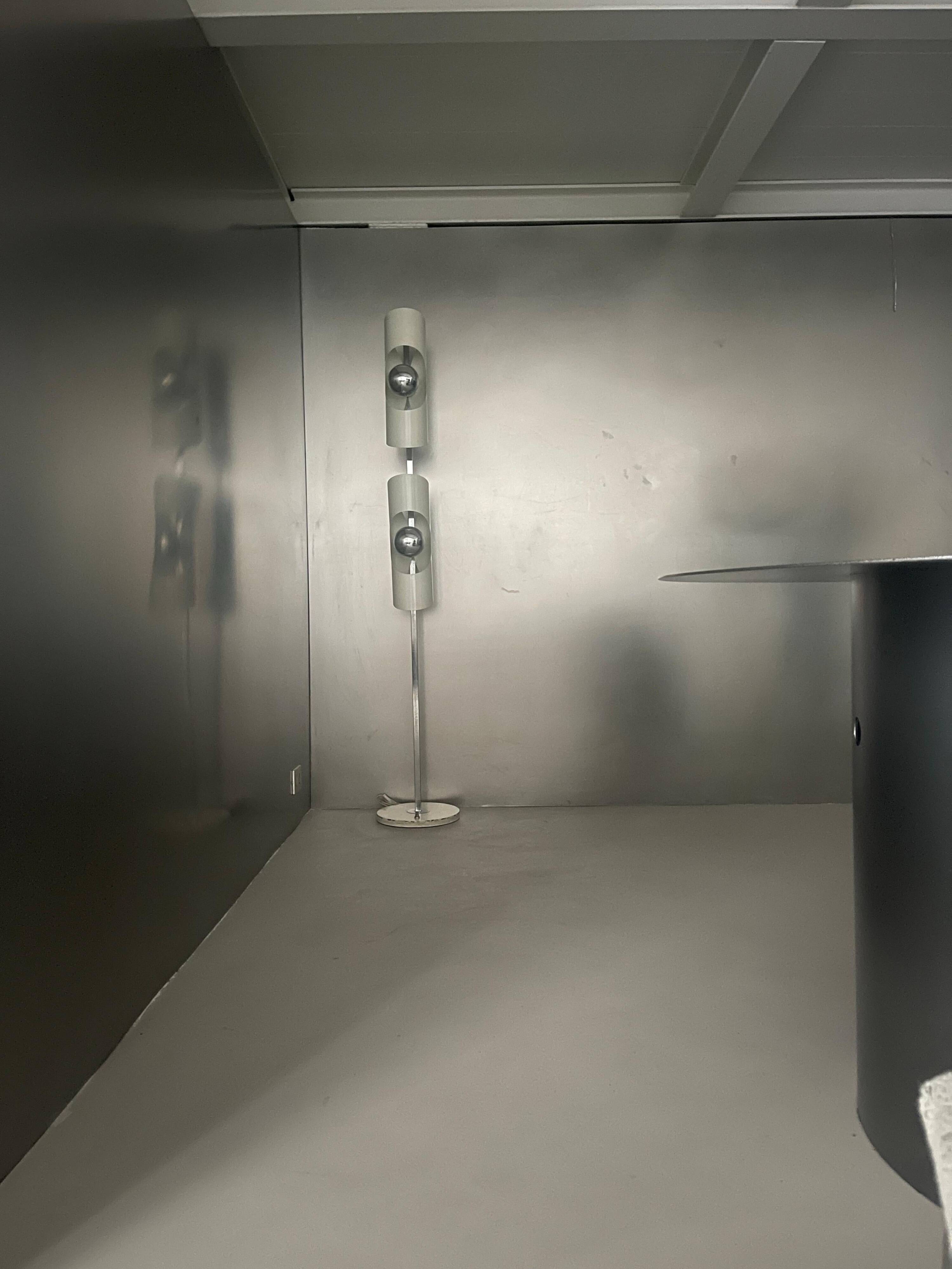 Vintage Space Age Floor Lamp in Steel and Chrome , 1970's Italian Floor lamp