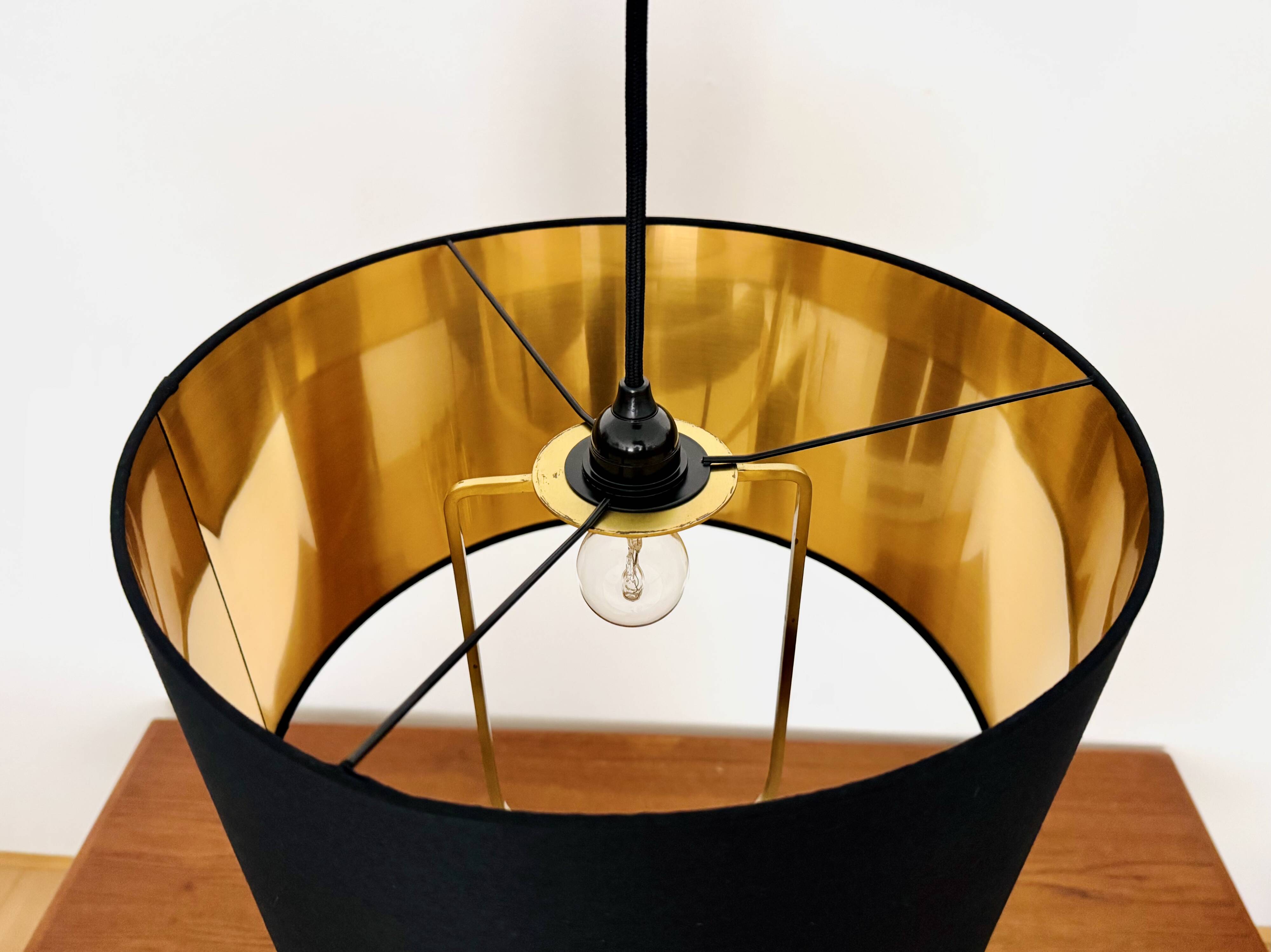 Lampe à pendentif Jo-Jo réglable par Florian Schulz