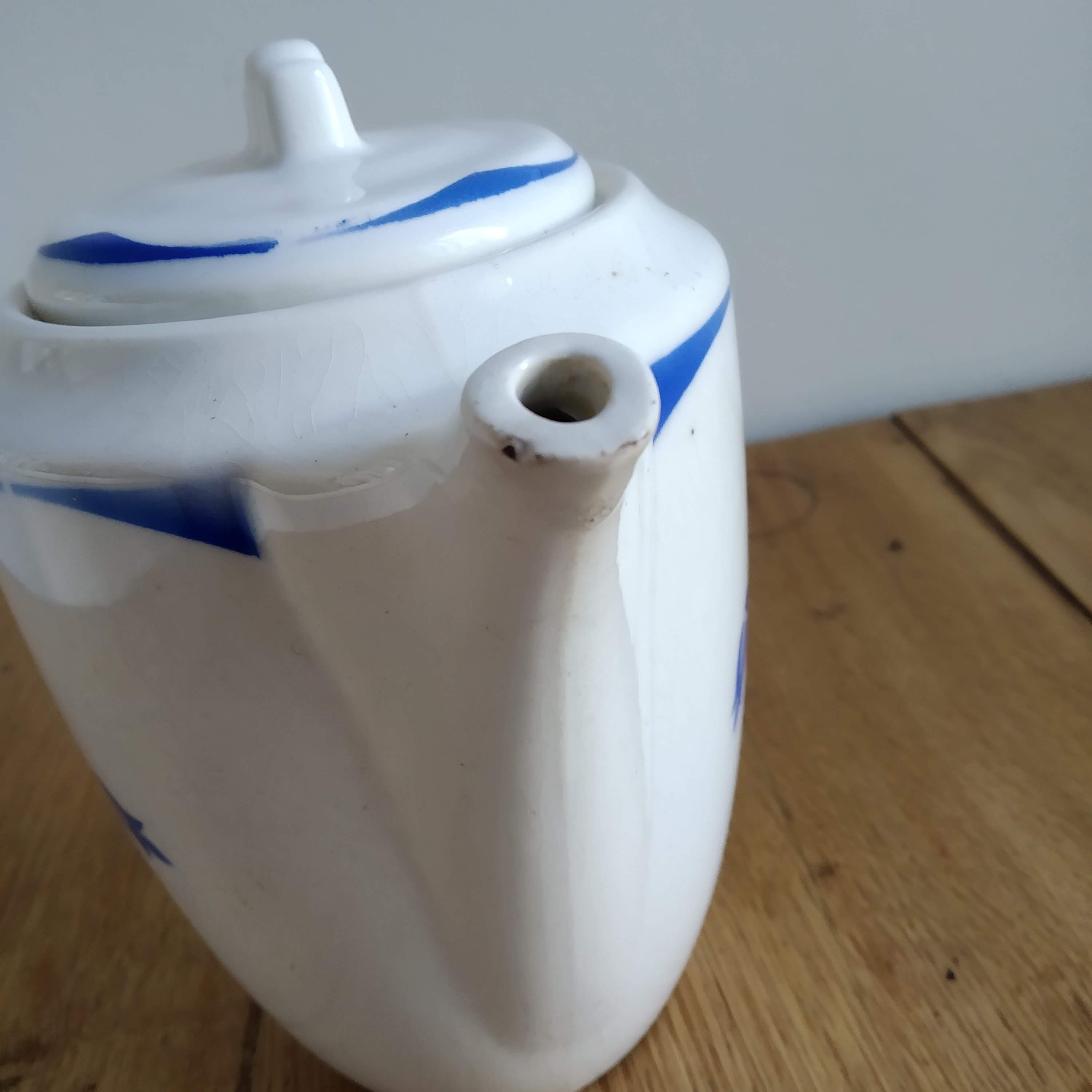 Corsica coffee maker and ravine set