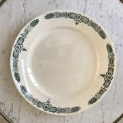 Plat rond Terre de Fer Longchamp milieu XIXème