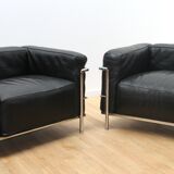 Pair of armchairs LC3