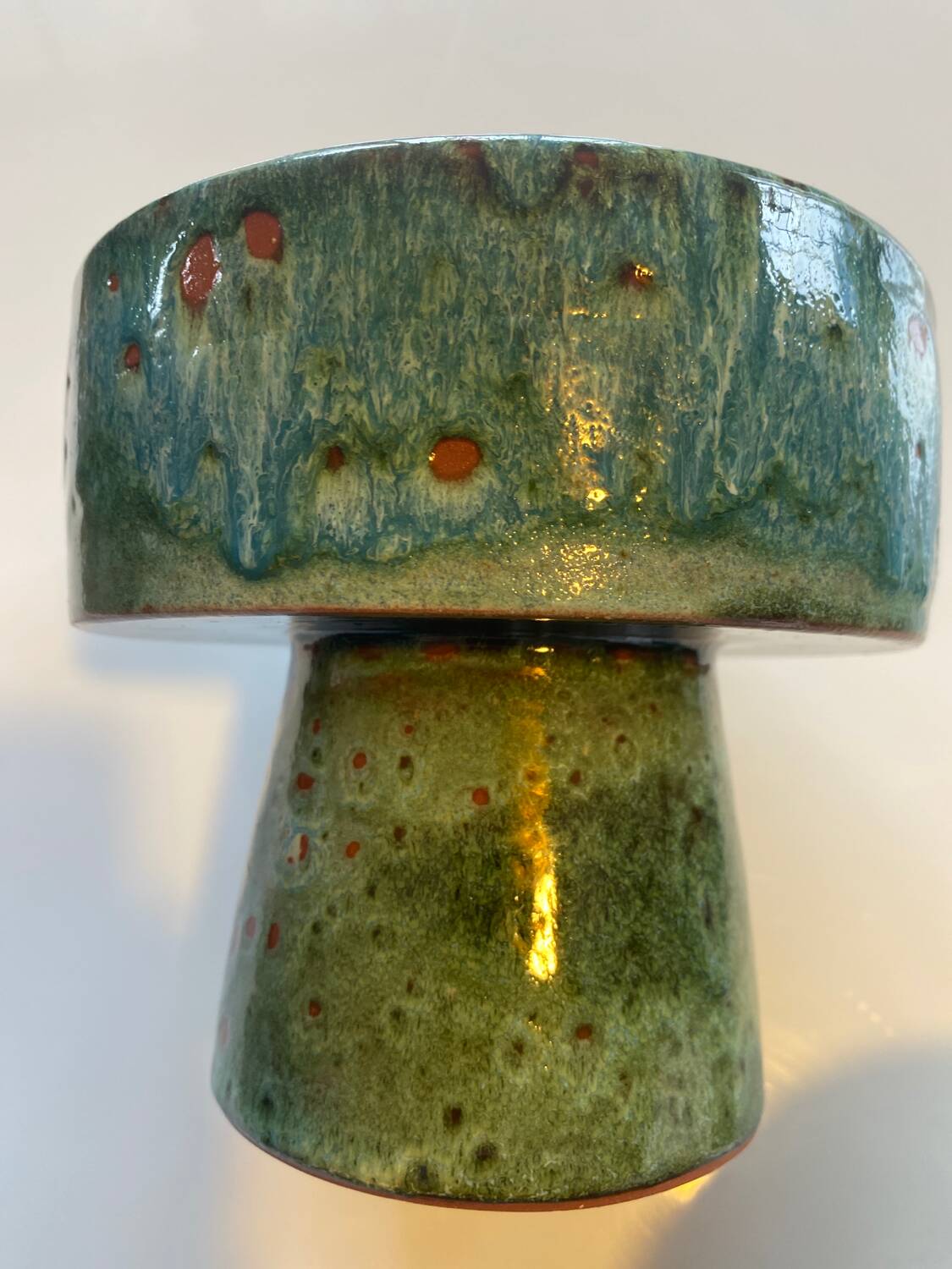 Ceramic footed bowls