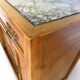 Commode de style Art Déco en bois de cerisier et noyer.