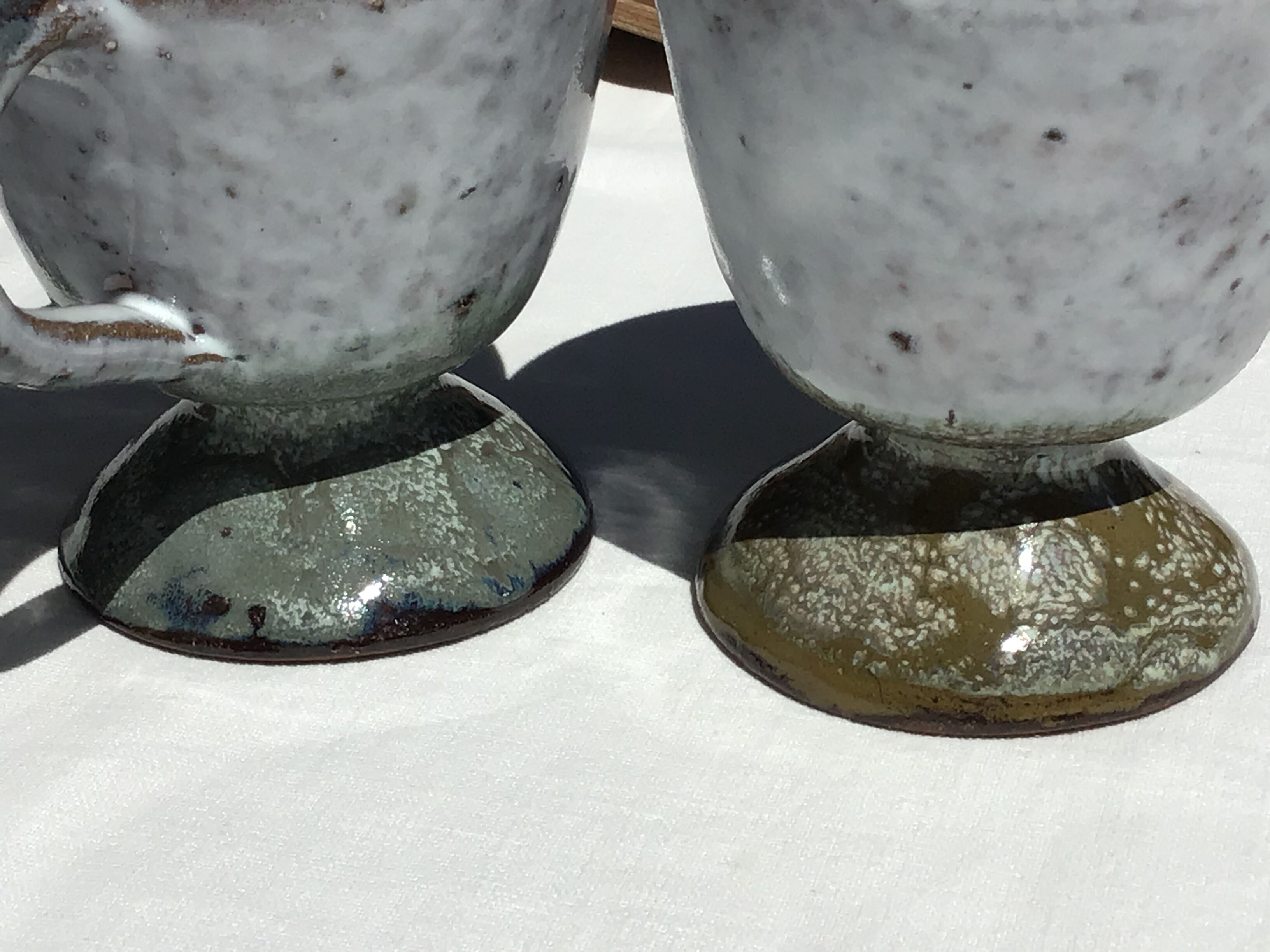 Signed grey-white artisanal stoneware cups and pot