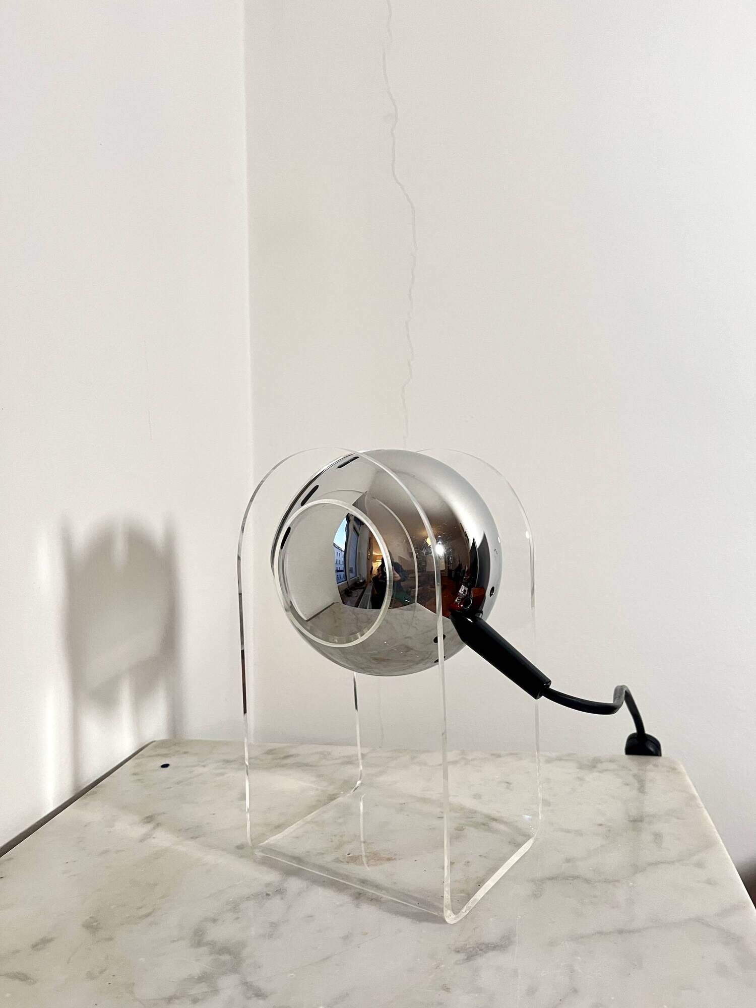 Vintage Space Age Acrylic Table Lamp by Gino Sarfatti for Arteluce, Italy