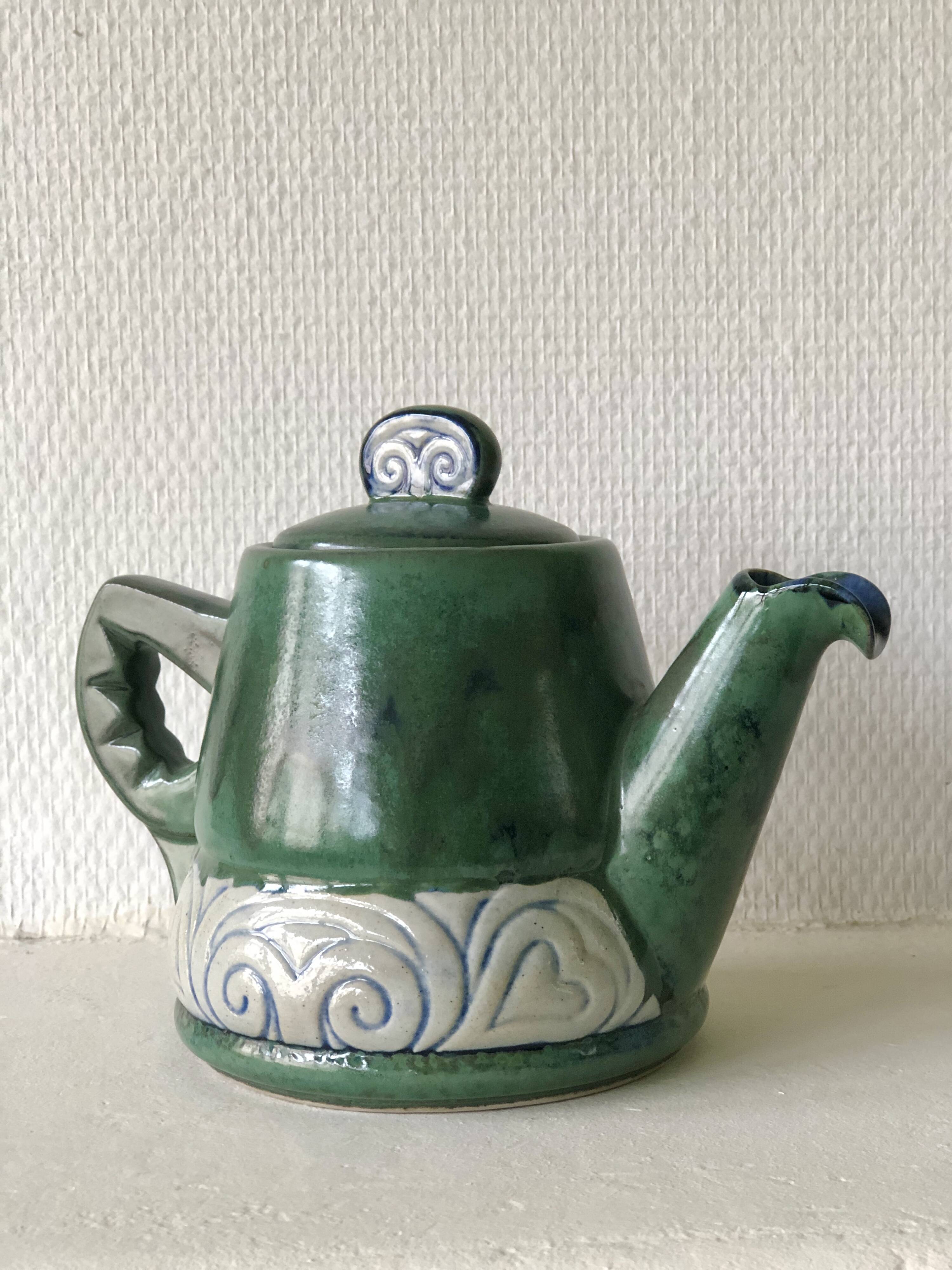 Henriot Quimper teapot