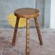Tabouret tripode en bois