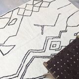 Moroccan Berber wool rug 232 x 156 cm