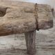 Banc brutaliste atypique