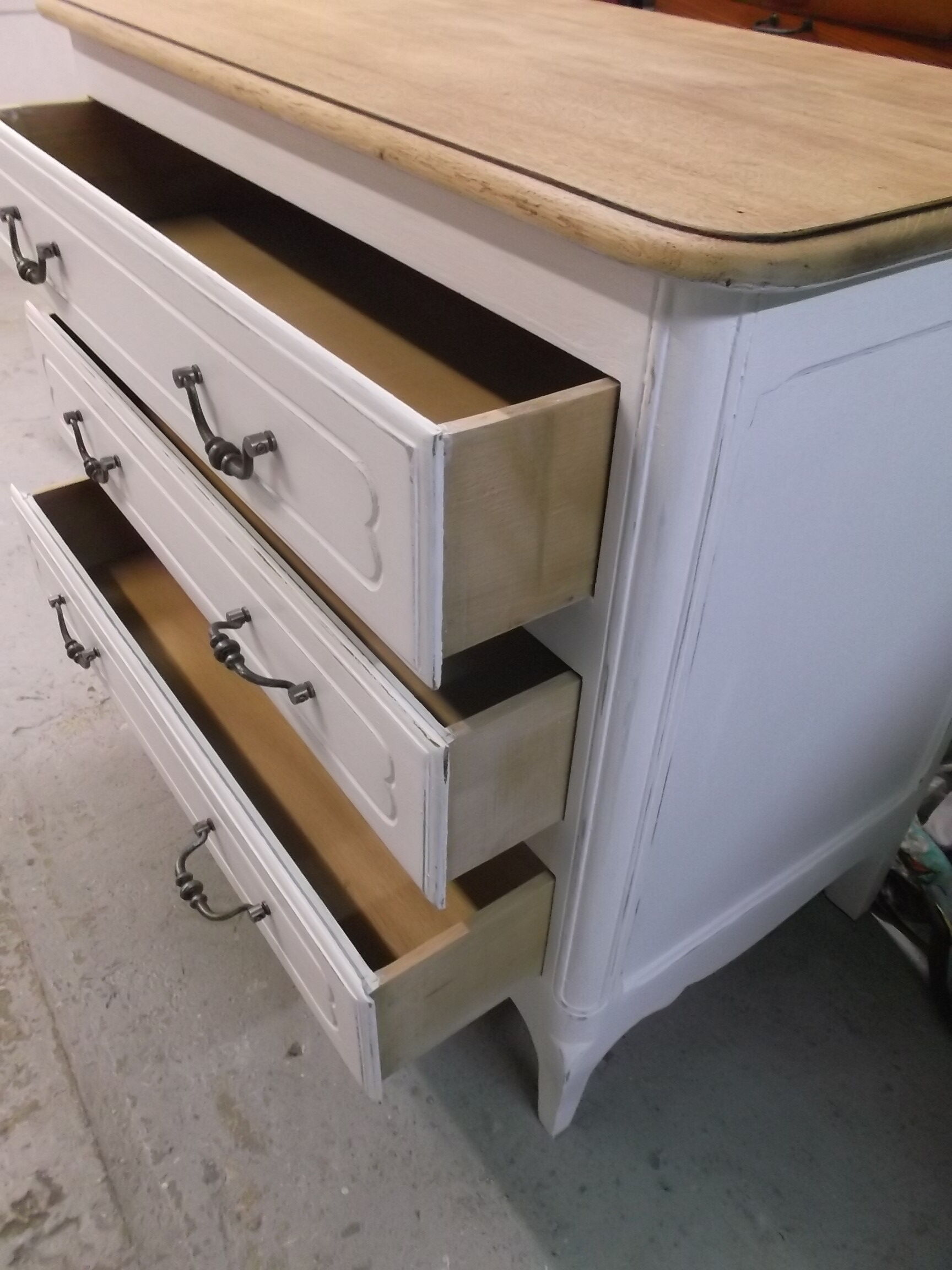 Patina old Dresser vintage