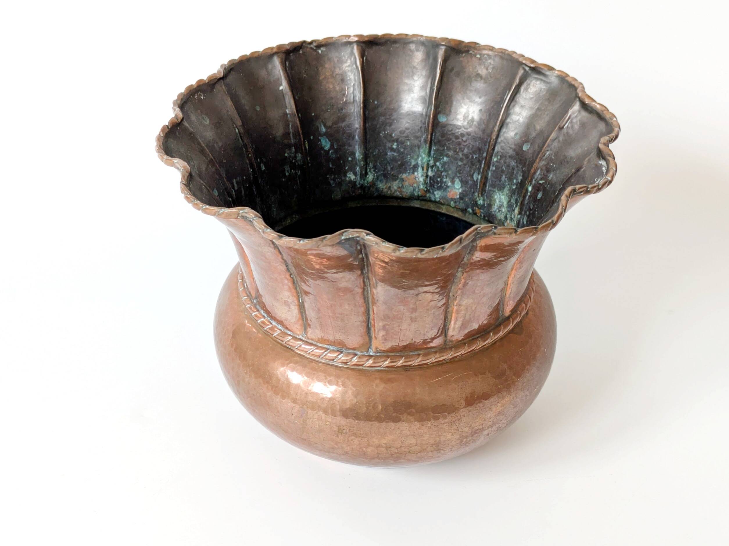 Vintage Italian hammered copper plant pot
