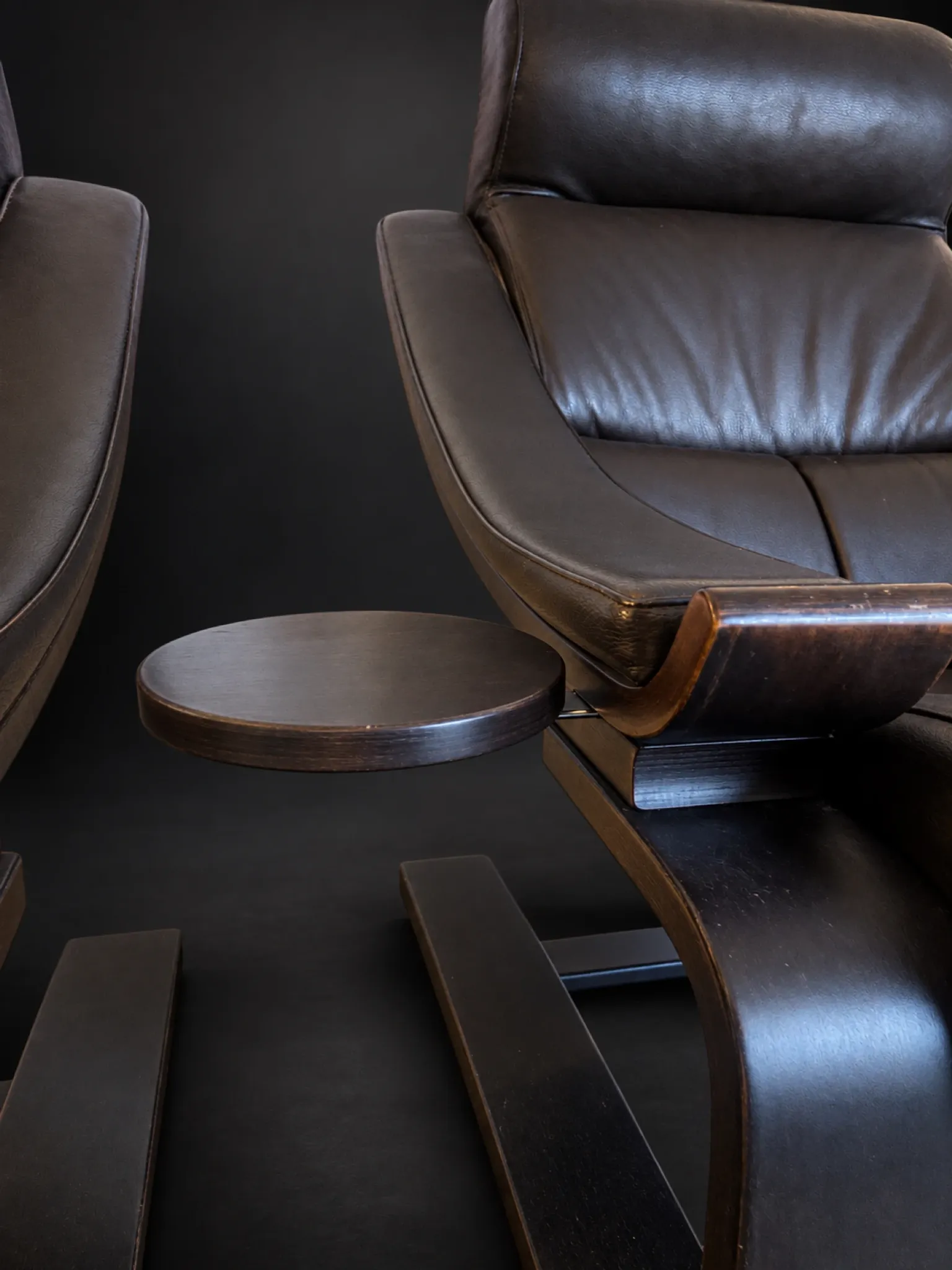 Pair of Kroken armchairs and ottoman — Åke Fribyter, marketed p
