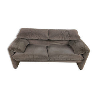 Maralunga sofa by Vico Magistretti for Cassina