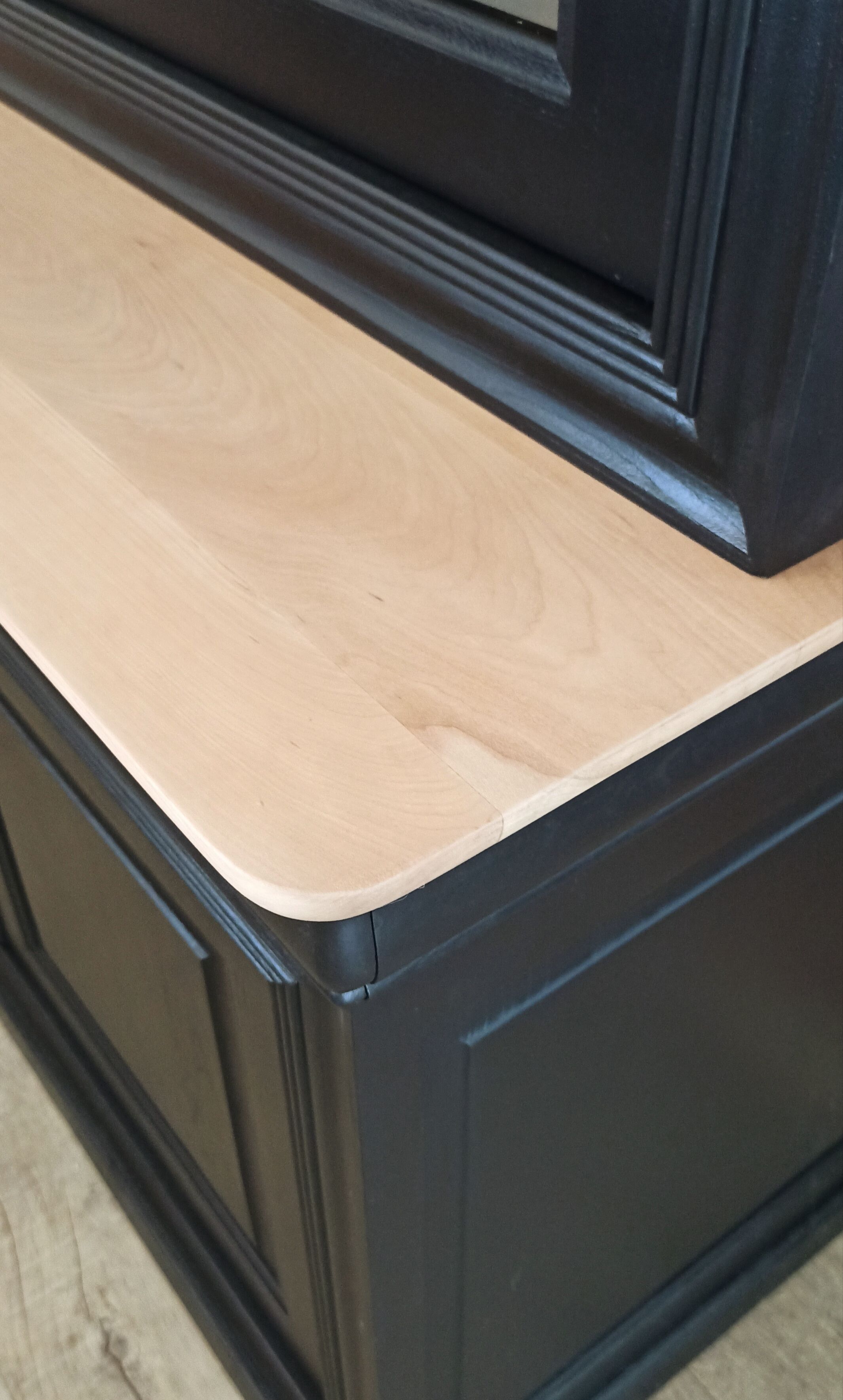 Black and wood bookcase