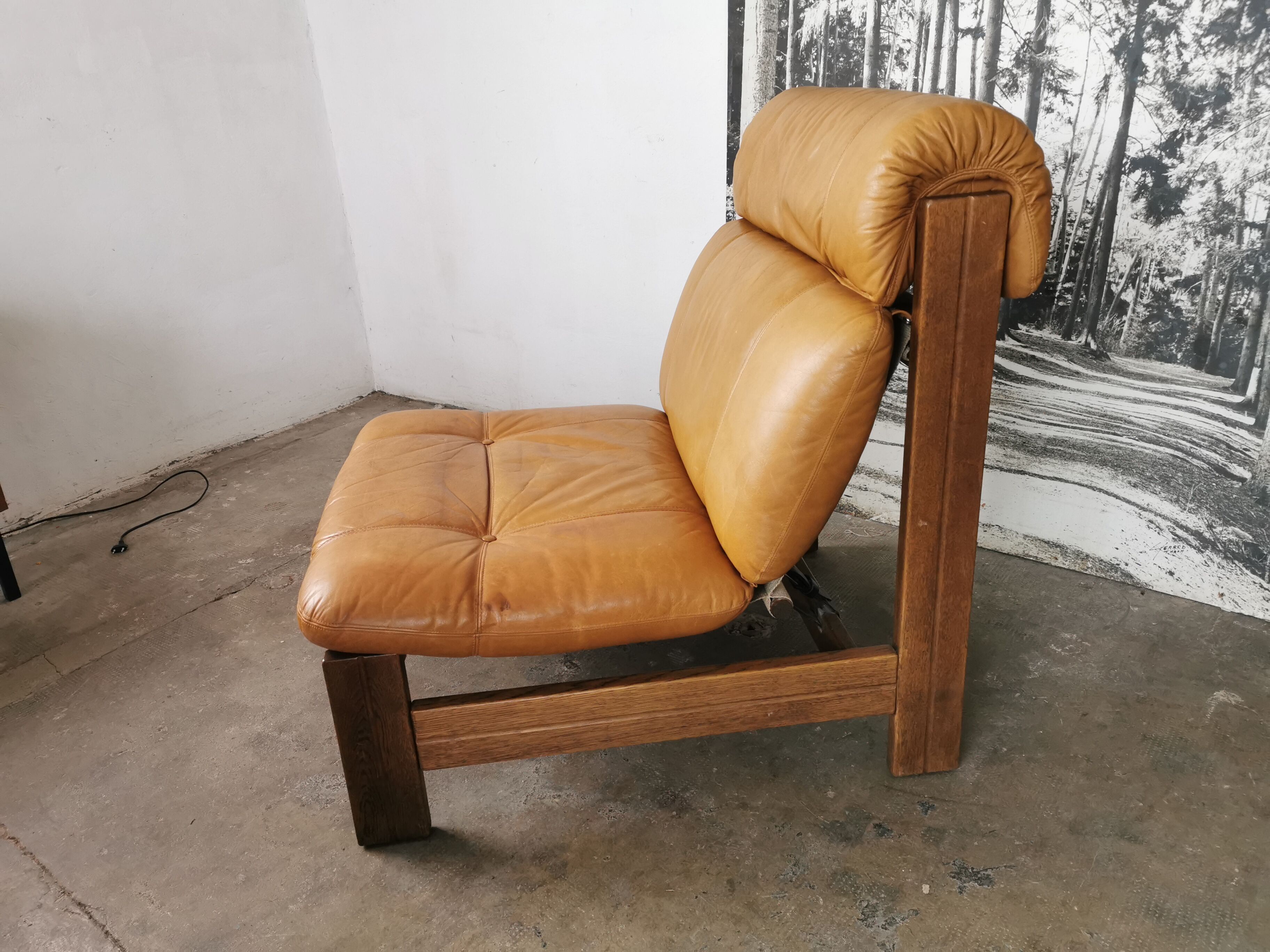 Tawny leather heater