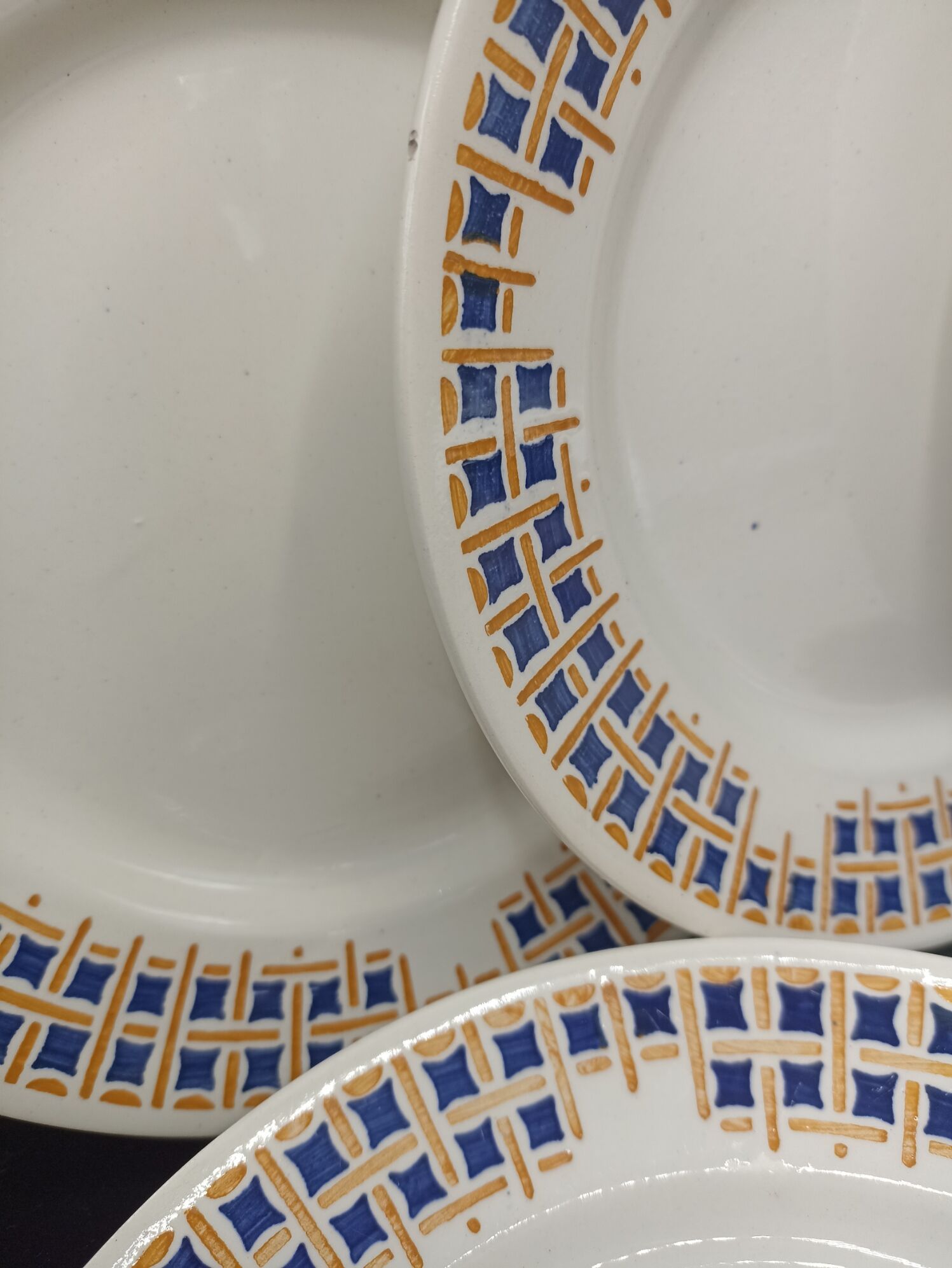 6 flat plates Maryse by Givors