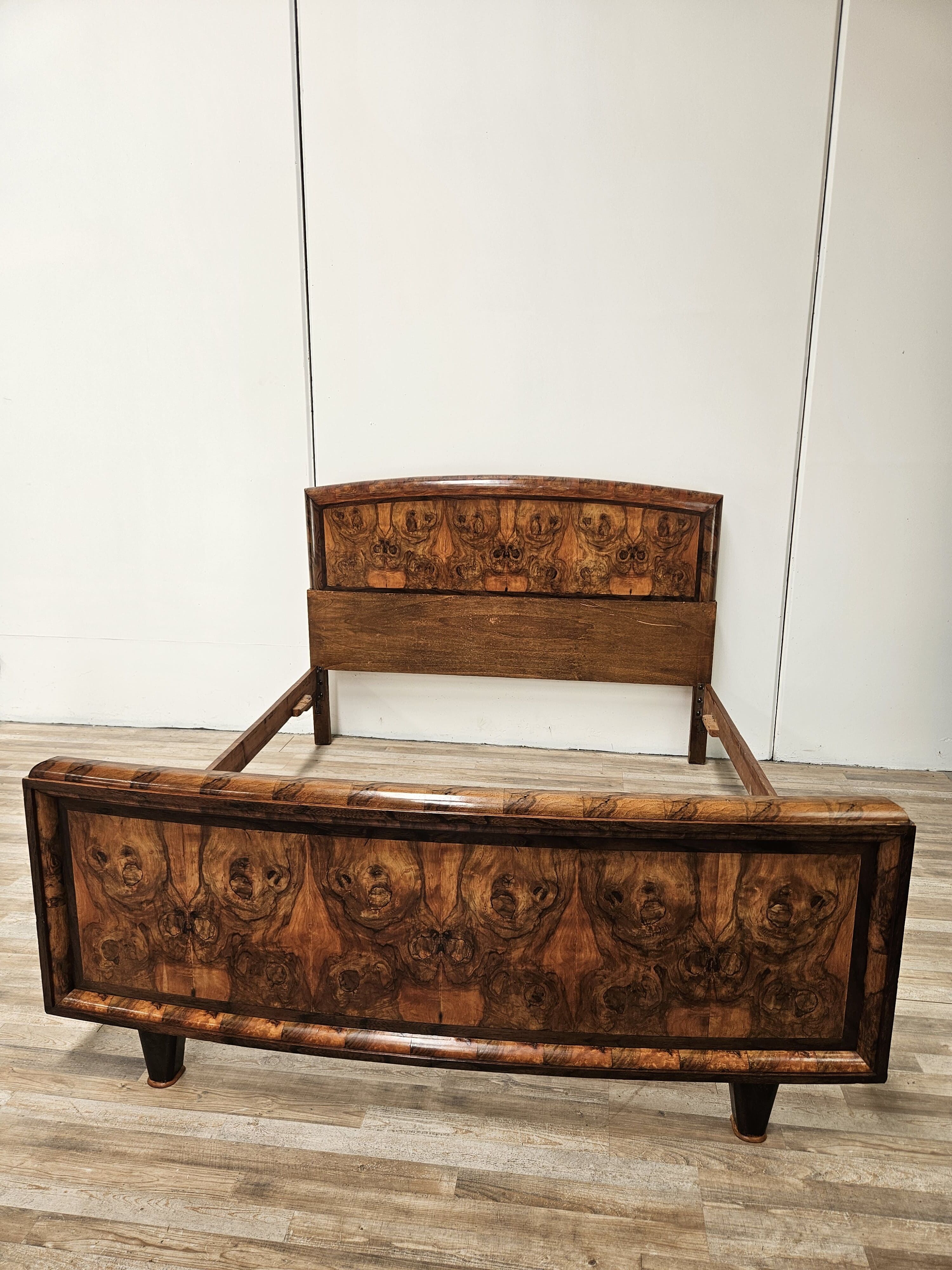 Tuscan Art Decò double bed from the 1940s