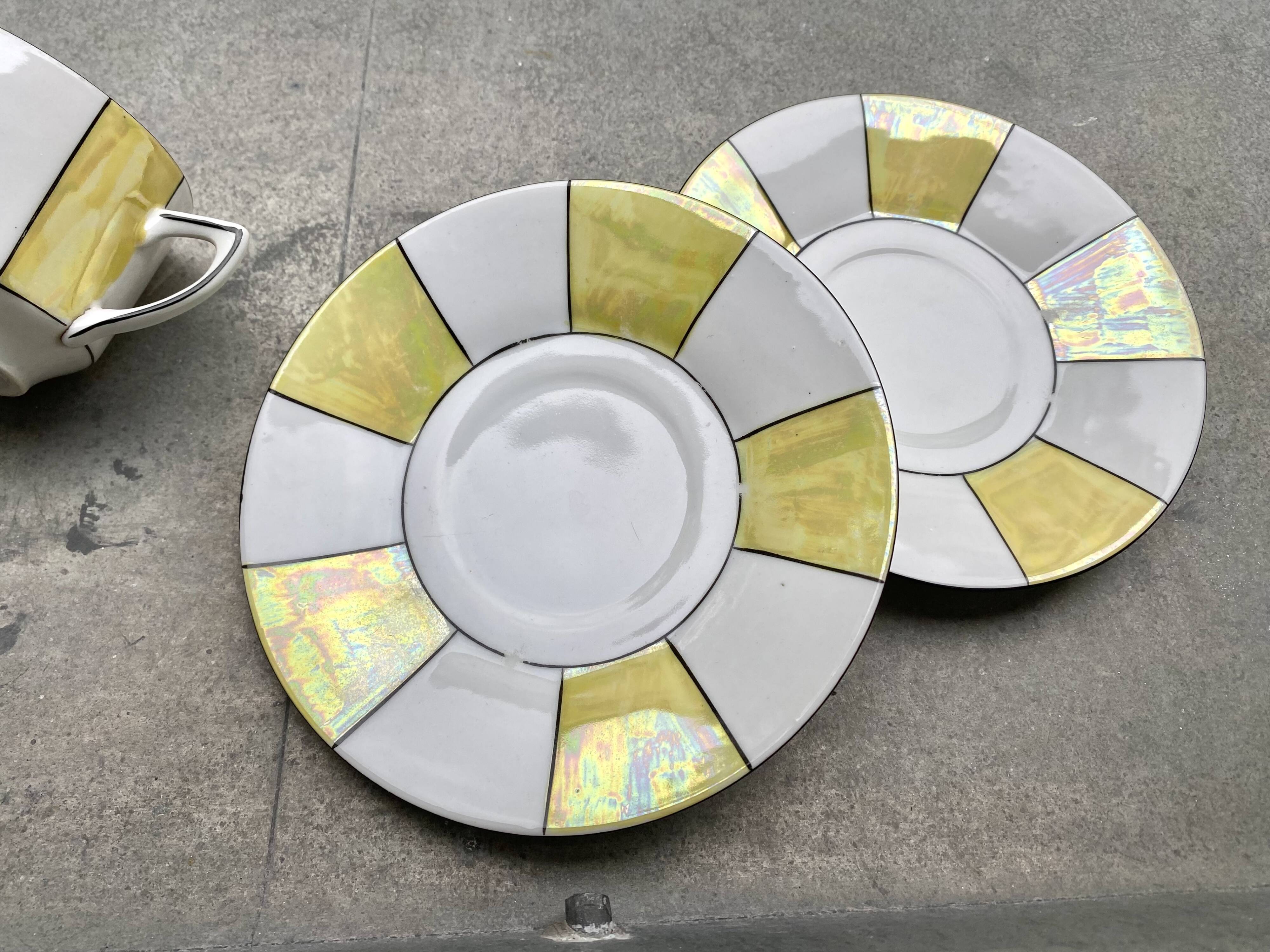 60s striped iridescent porcelain coffee service, 2 cups + 2 vintage saucers