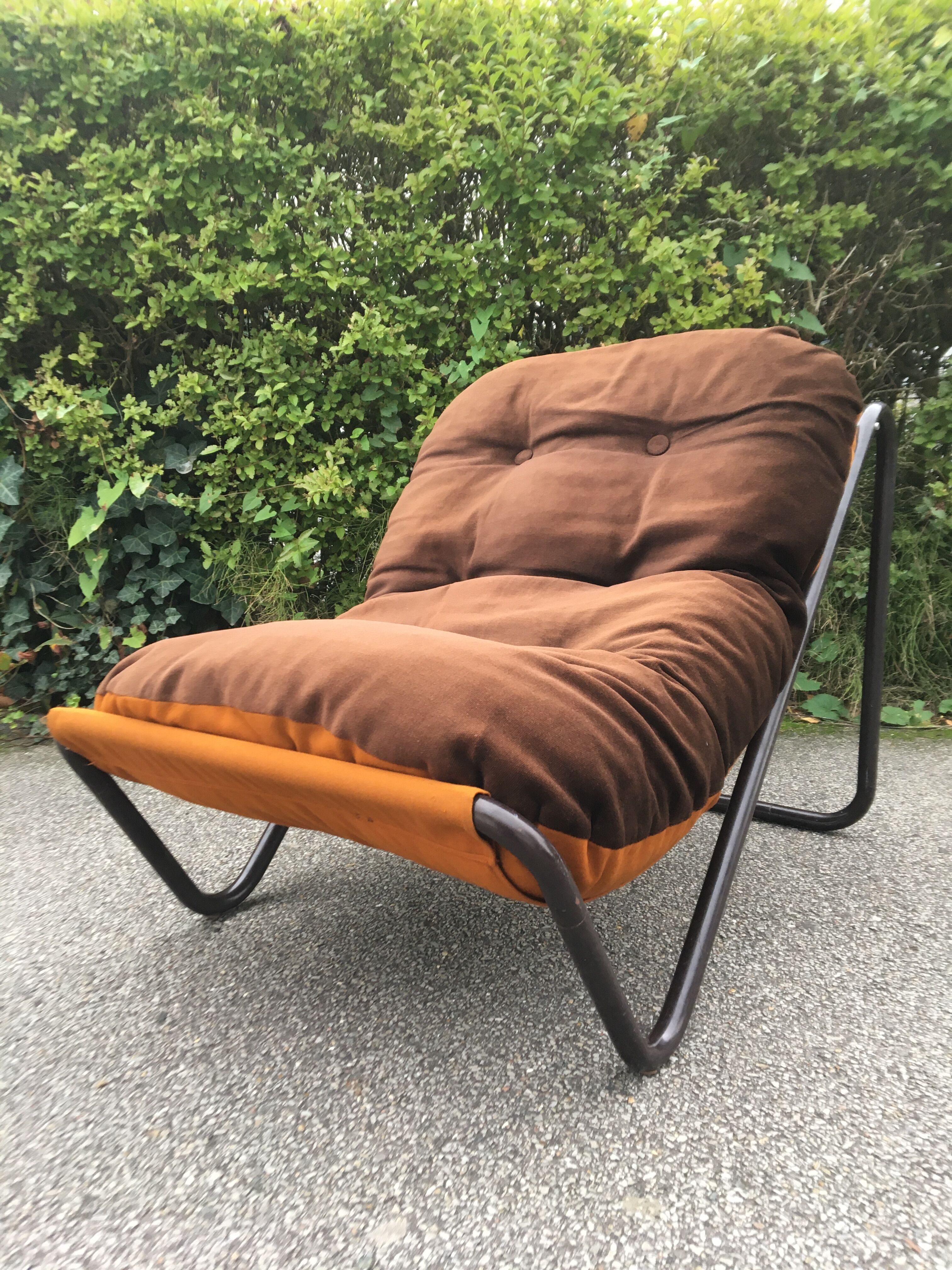 2 brown armchairs from the 70