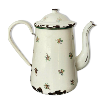 Enamelled coffee maker decorated with flowers cream tones