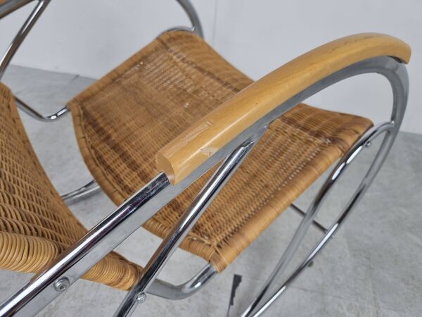 Rocking chair en chrome et osier, 1970