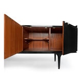 Black line with 6 drawers and 2 closets circa 1970