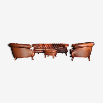 Salon Chesterfield 206 in walnut wood and thick leather upholstered brown Bulgaro