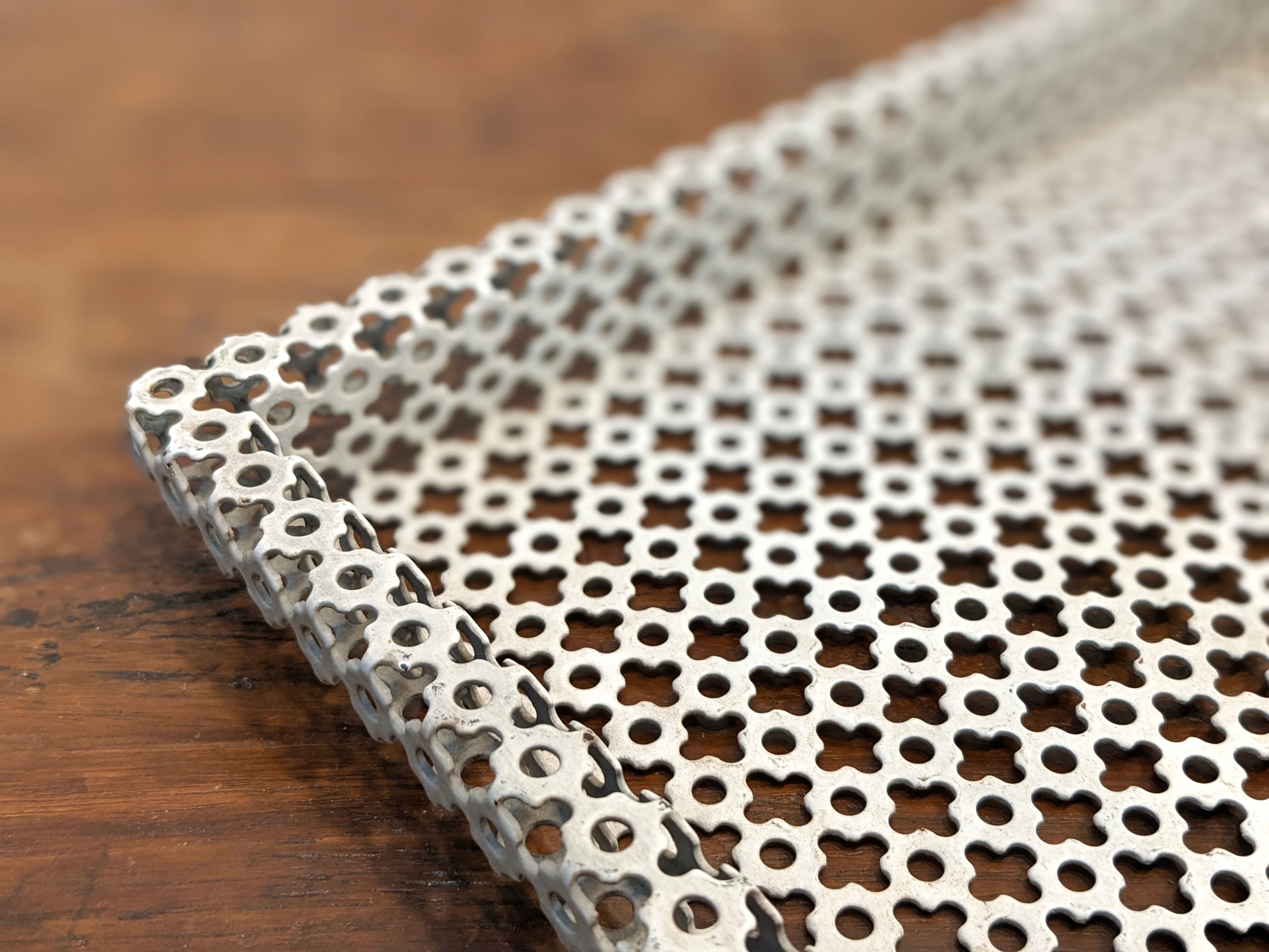 Top in white lacquered metal mathieu mategot