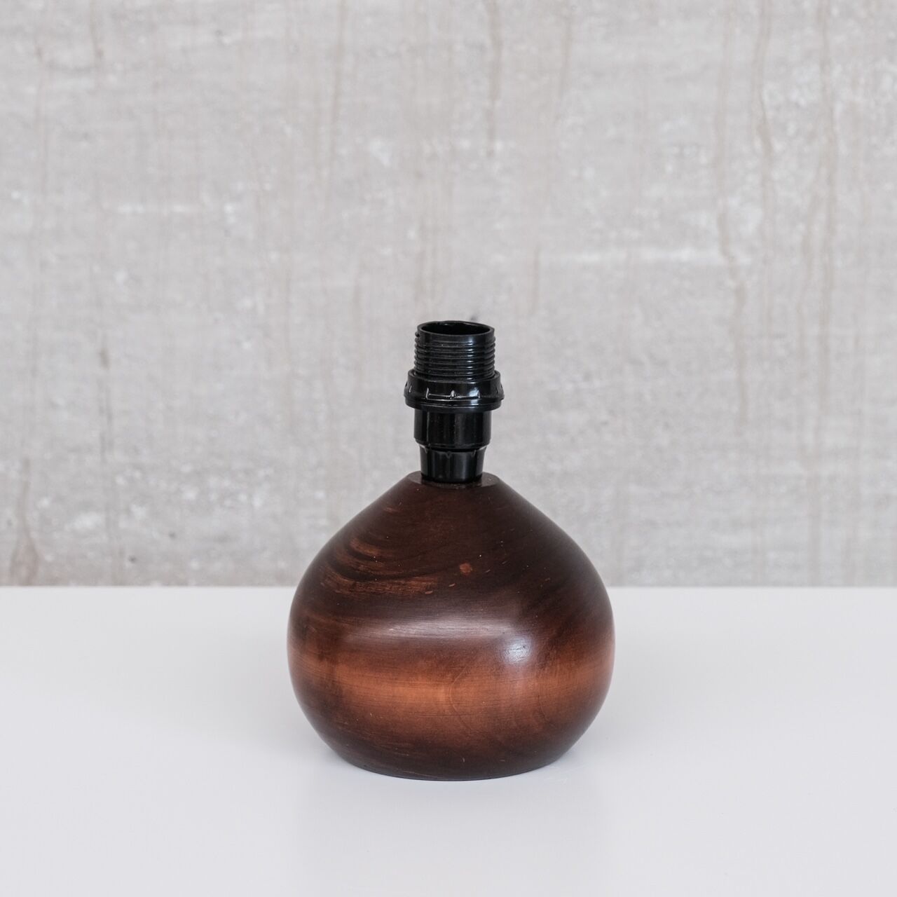 Turned wooden mid-century french table lamp