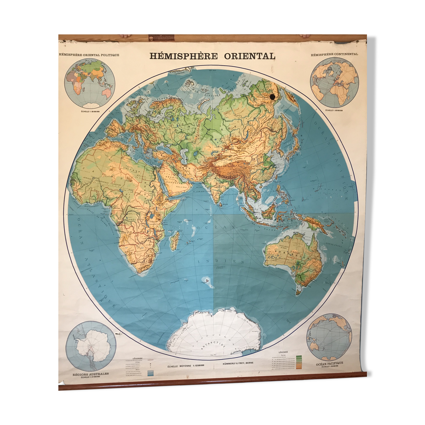 Carte d'école vintage du Hemisphere Oriental