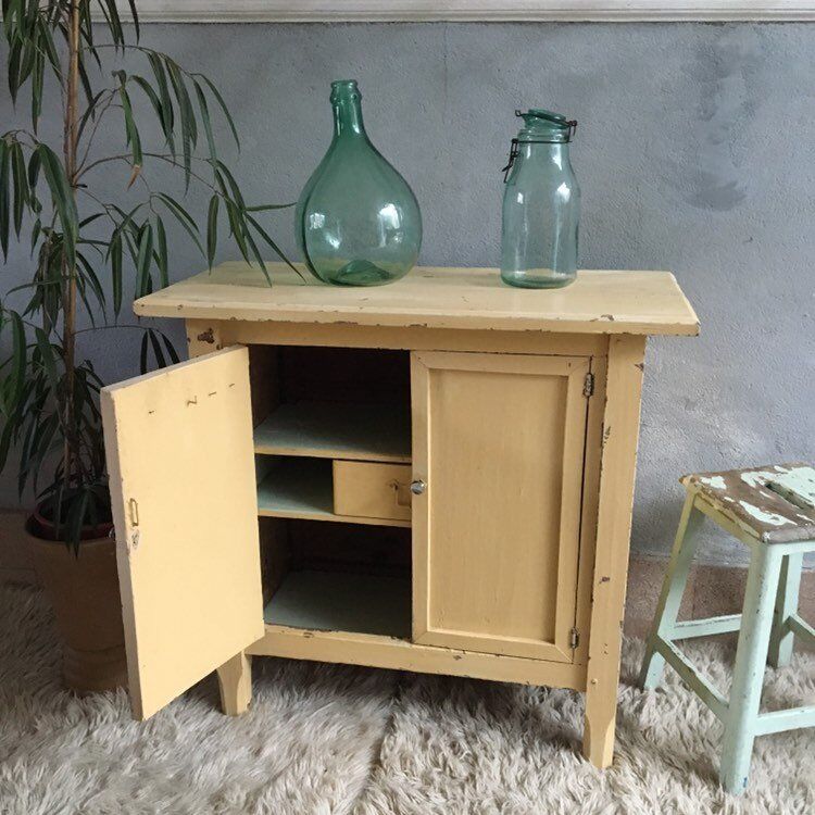 Parisian buffet vintage - yellow