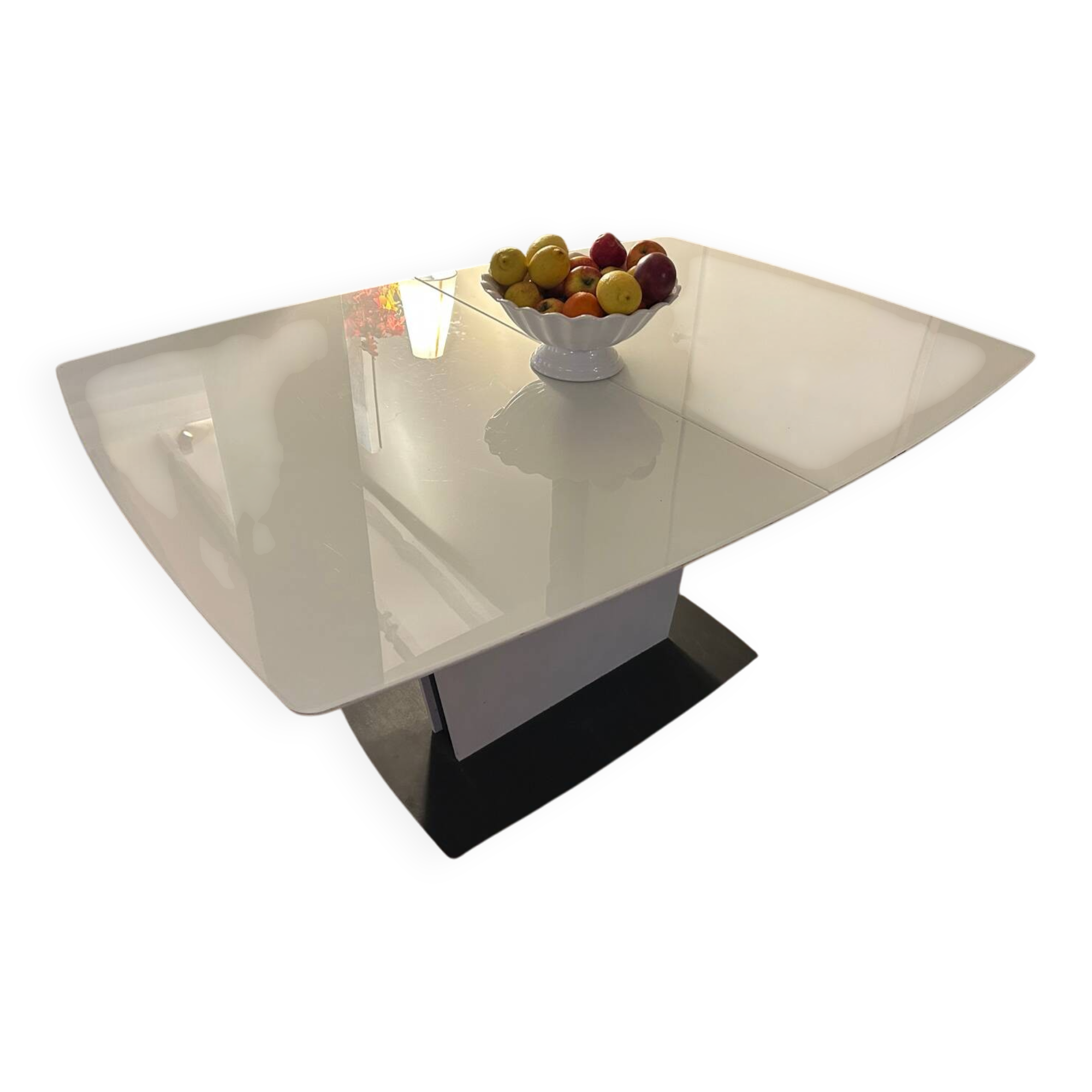 Extensible dining table BoConcept