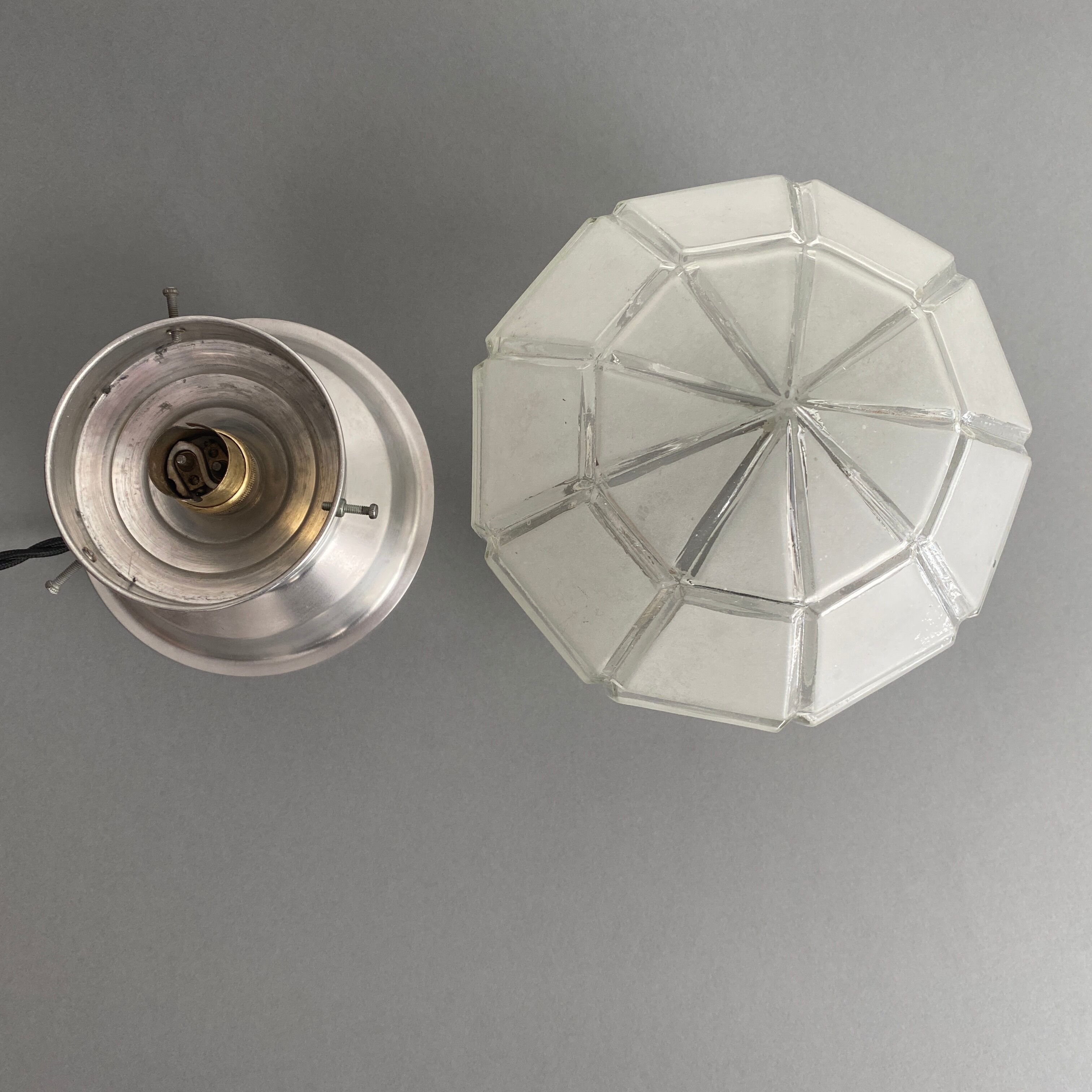 Art-deco bedside lamp