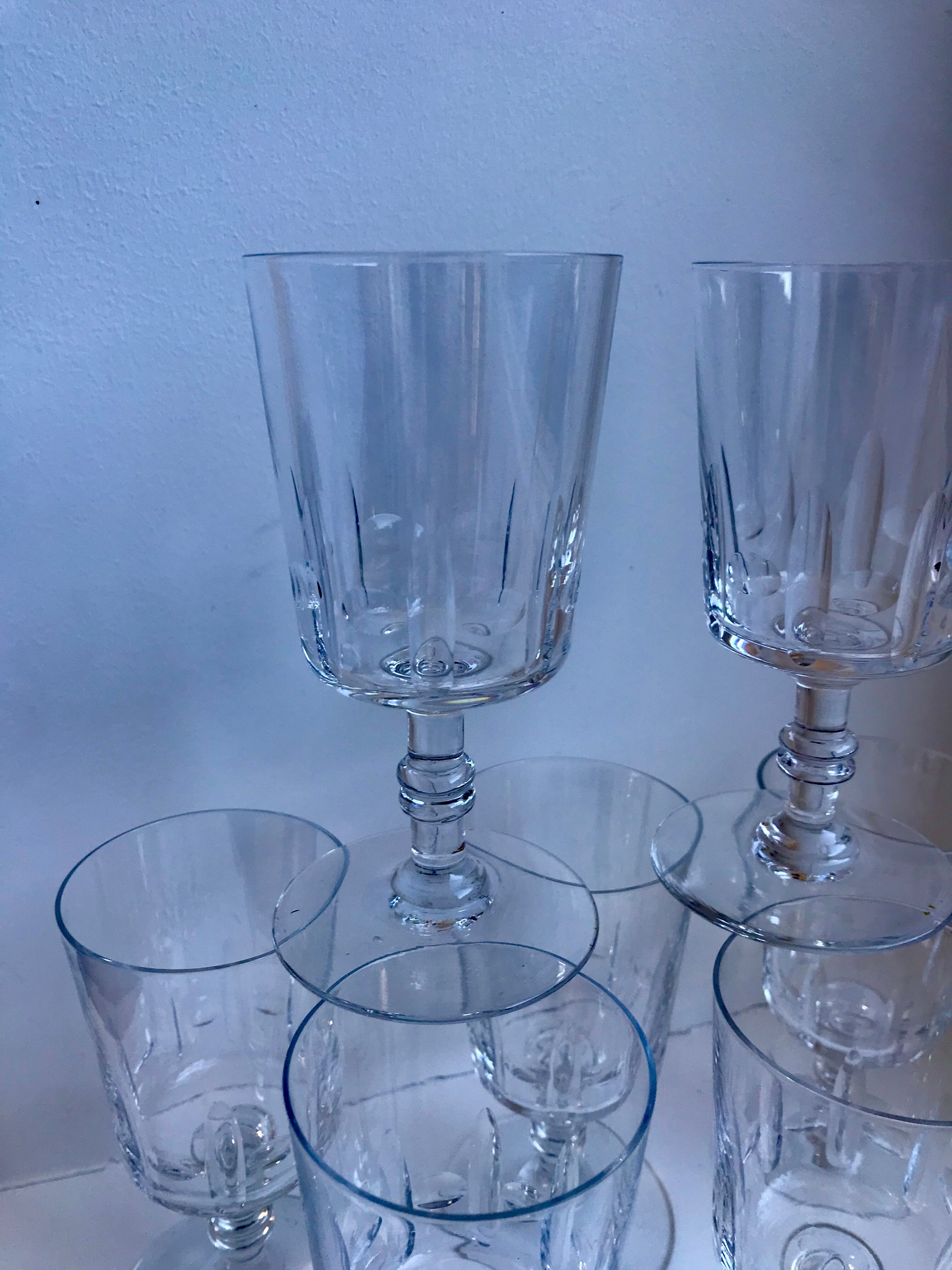 Set of 9 crystal wine glasses engraved early twentieth century