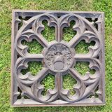 Lot de boiseries anciennes en chêne sculpté - style gothique XIXe