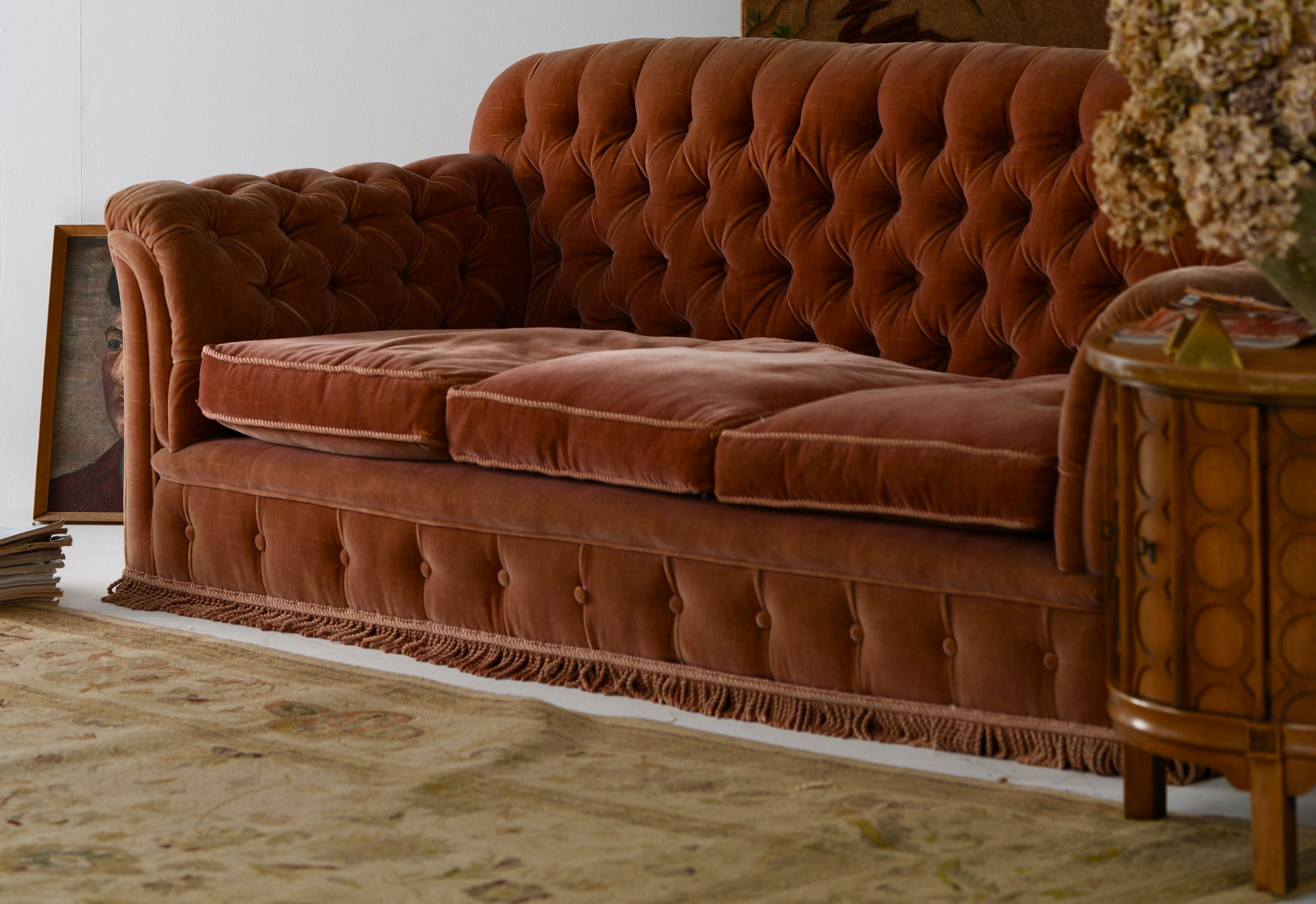 Crushed velvet button back sofa
